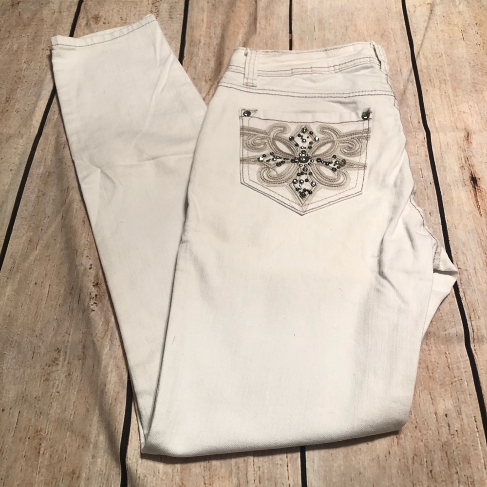 ND Weekend Women’s White Embellished Jeans Size 6